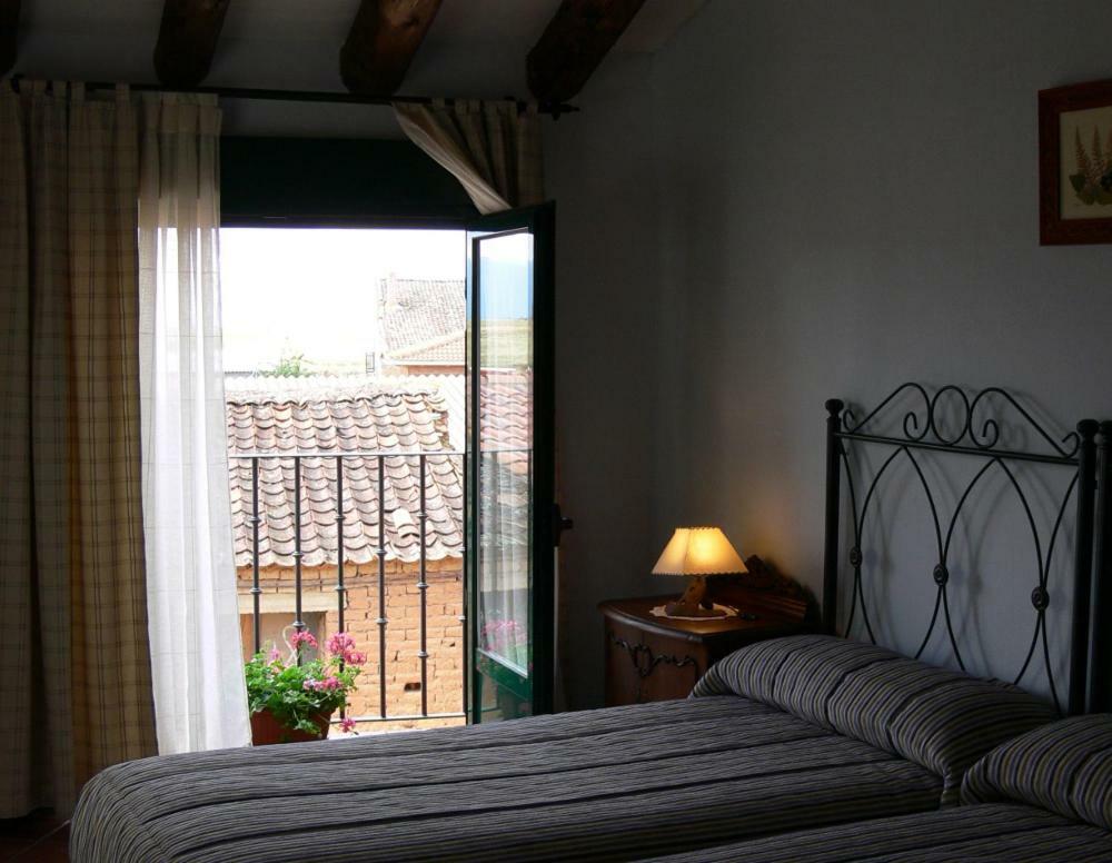 Las Casas De Yaguee, Ayllon Santa Maria de Riaza Kültér fotó